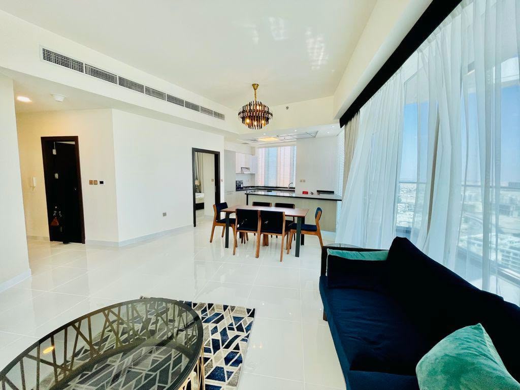 Bright & Elegant 2BR | High Floor | Prime Community Living