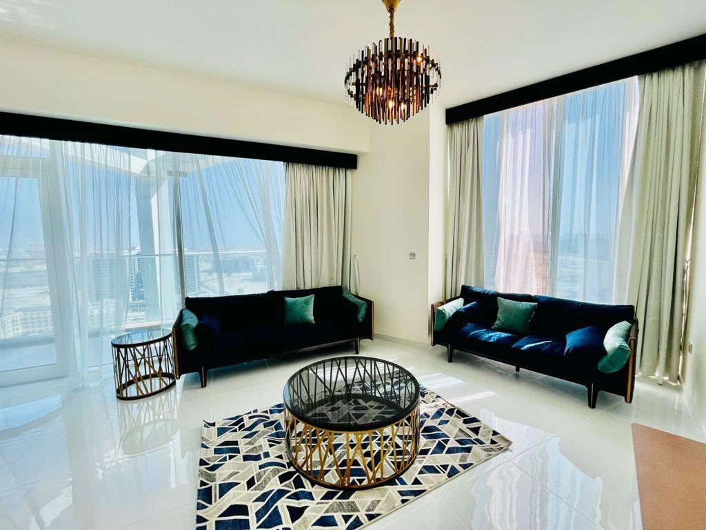 Bright & Elegant 2BR | High Floor | Prime Community Living